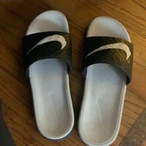 Nike slides